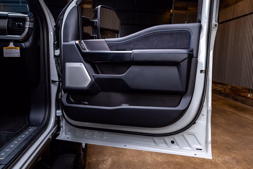 2026 Ford F-250 Super Duty Platinum Crew Cab Image 39