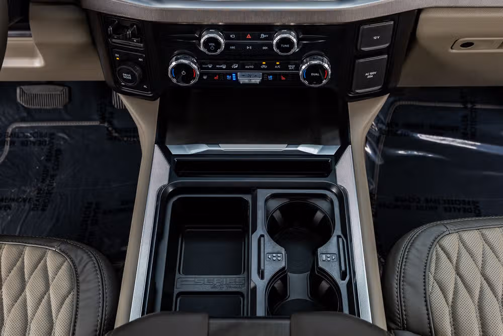 2026 Ford F-250 Super Duty Platinum Plus Crew Cab Image 29