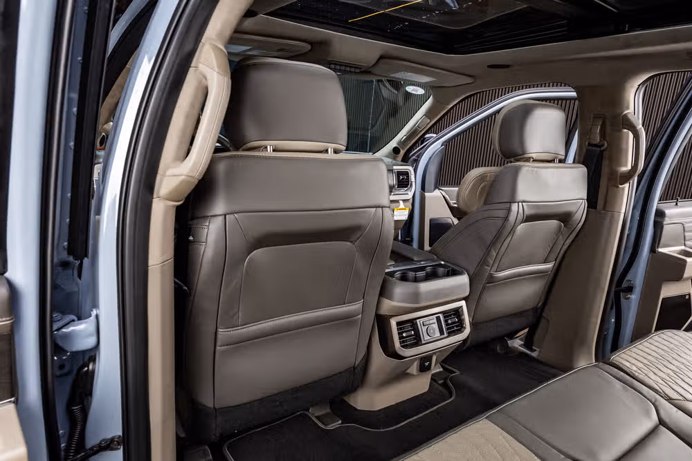 2026 Ford F-250 Super Duty Platinum Plus Crew Cab Image 36