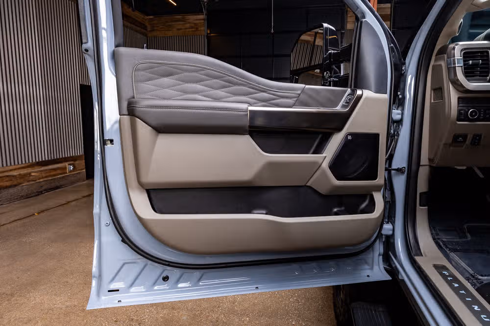 2026 Ford F-250 Super Duty Platinum Plus Crew Cab Image 38