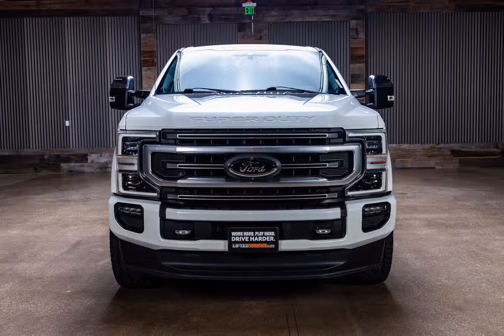 2020 Ford F-250 Super Duty Platinum Crew Cab Image 2