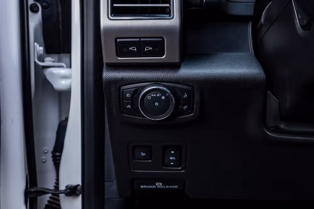 2020 Ford F-250 Super Duty Platinum Crew Cab Image 18