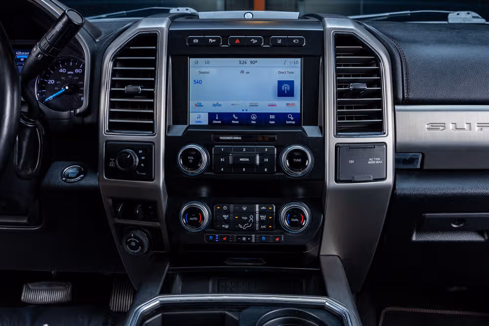 2020 Ford F-250 Super Duty Platinum Crew Cab Image 20