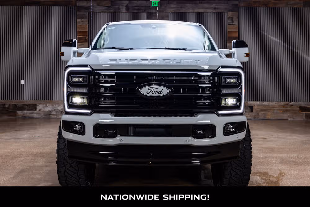 2026 Ford F-250 Super Duty Platinum Plus Crew Cab Image 4