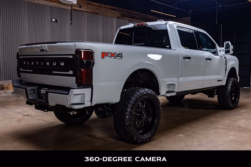 2026 Ford F-250 Super Duty Platinum Plus Crew Cab Image 10