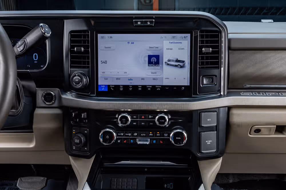 2026 Ford F-250 Super Duty Platinum Plus Crew Cab Image 24