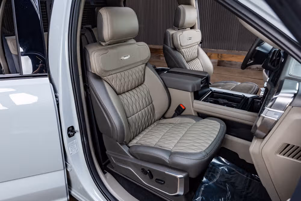 2026 Ford F-250 Super Duty Platinum Plus Crew Cab Image 32