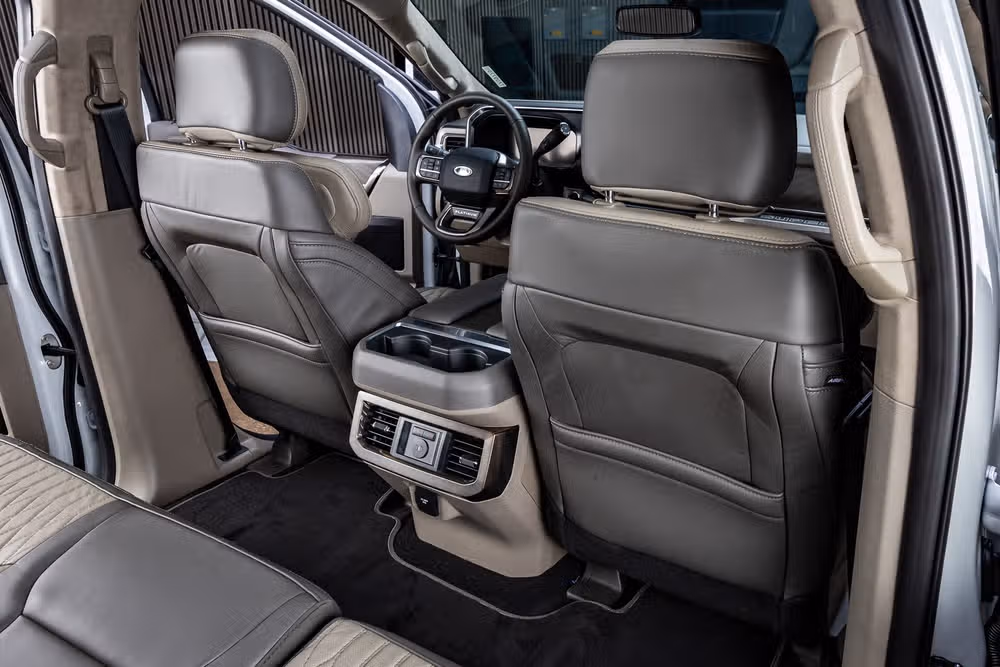 2026 Ford F-250 Super Duty Platinum Plus Crew Cab Image 33