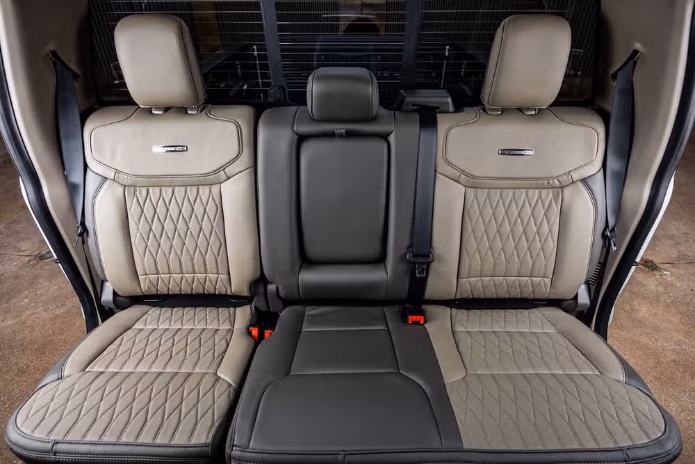 2026 Ford F-250 Super Duty Platinum Plus Crew Cab Image 36
