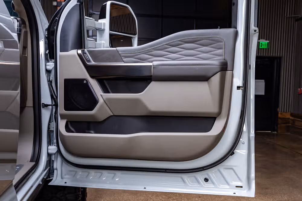 2026 Ford F-250 Super Duty Platinum Plus Crew Cab Image 38