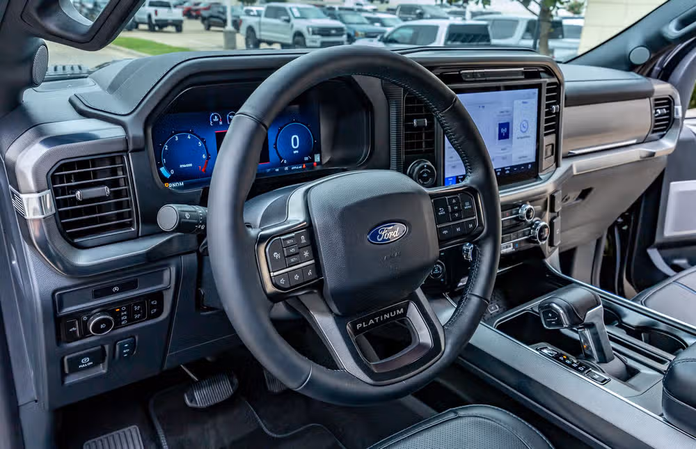 2025 Ford F-150 Platinum SuperCrew Image 17
