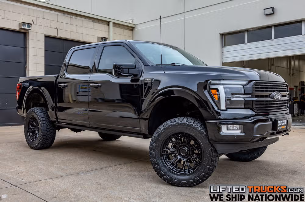 2025 Ford F-150 Platinum SuperCrew Image 1