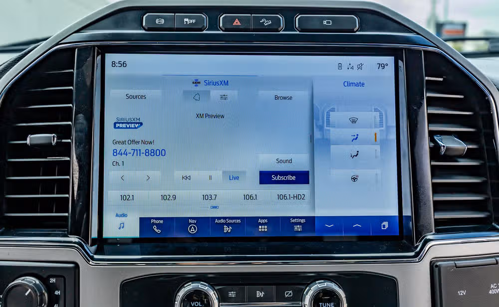 2022 Ford F-250 Super Duty Lariat Crew Cab Image 25