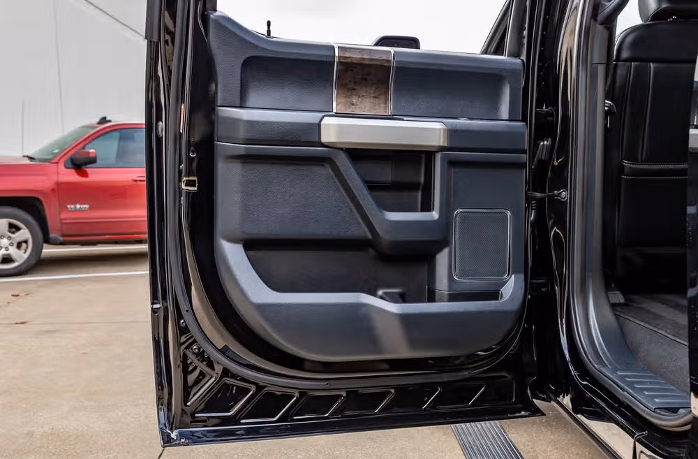 2022 Ford F-250 Super Duty Lariat Crew Cab Image 39
