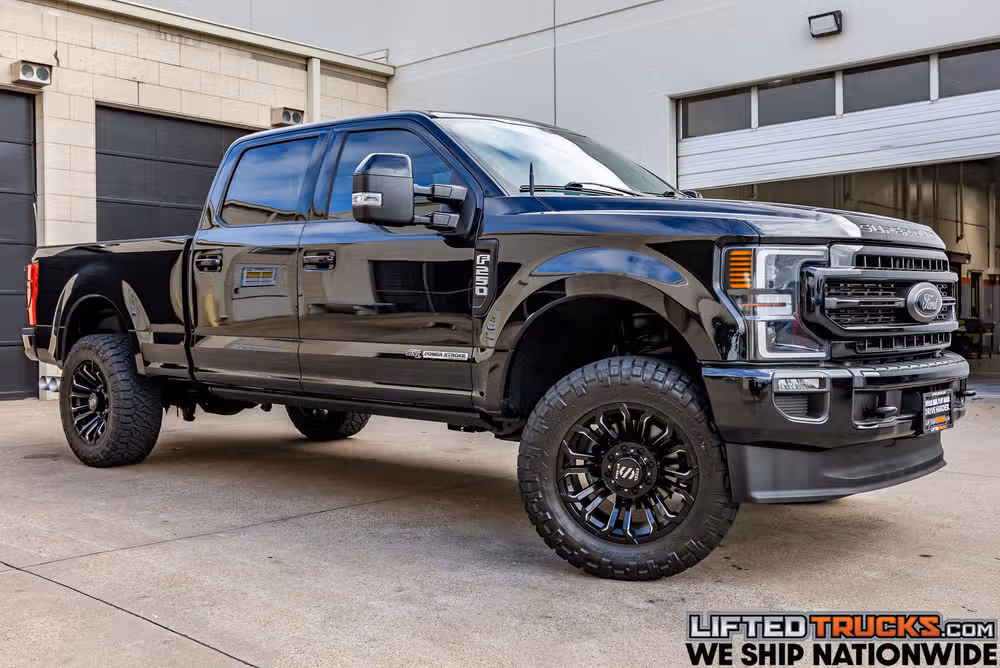 2022 Ford F-250 Super Duty Lariat Crew Cab Image 1