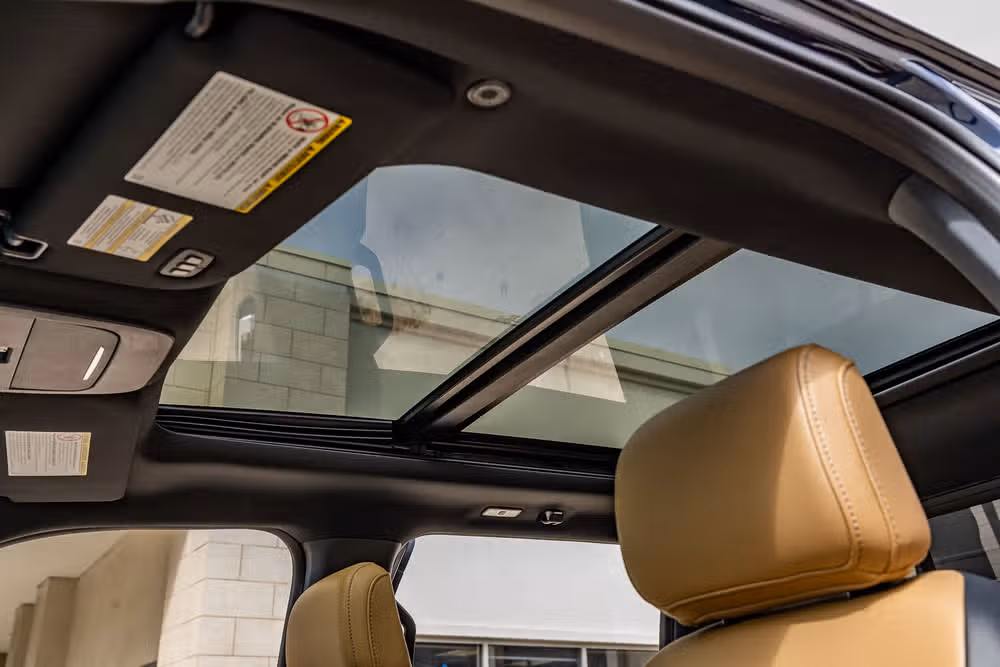 2023 Ford F-250 Super Duty Lariat Crew Cab Image 31