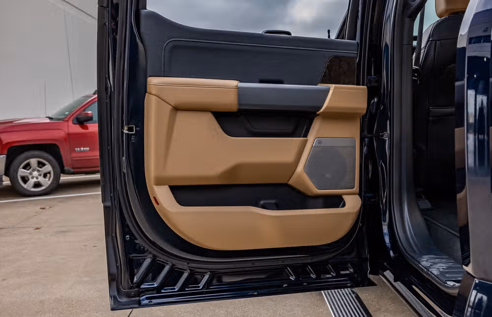 2023 Ford F-250 Super Duty Lariat Crew Cab Image 39