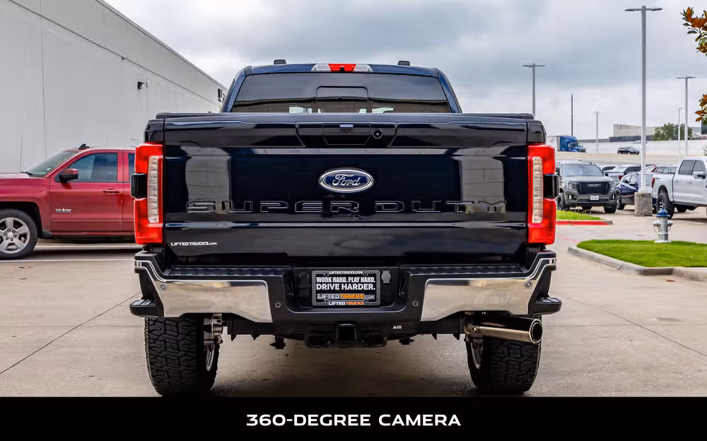2023 Ford F-250 Super Duty Lariat Crew Cab Image 7