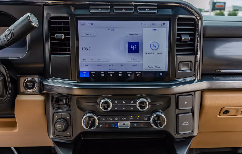 2023 Ford F-250 Super Duty Lariat Crew Cab Image 24