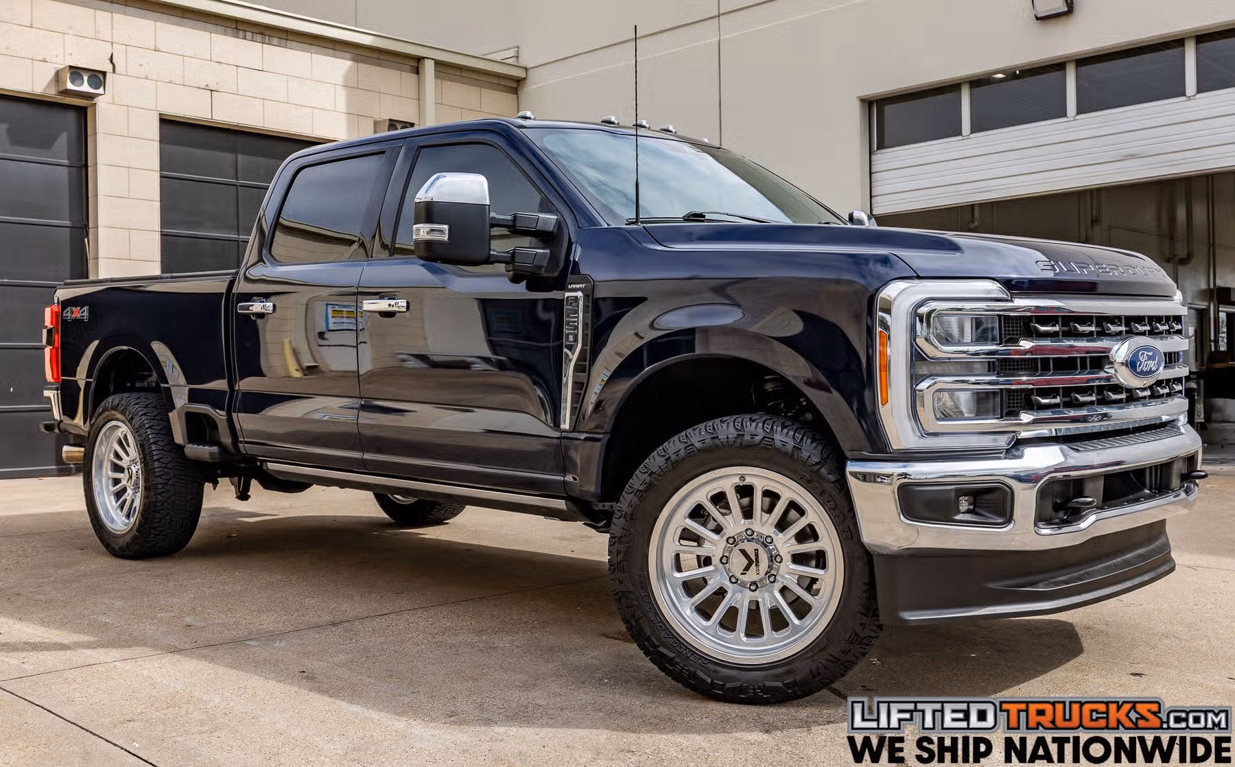 2023 Ford F-250 Super Duty Lariat Crew Cab Image 1
