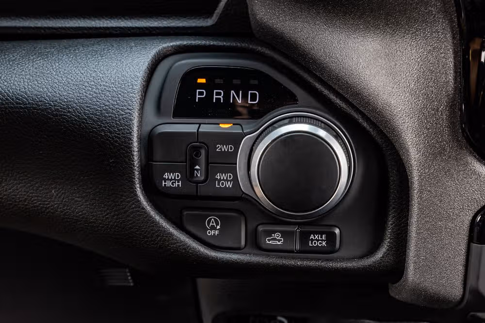 2025 Ram 1500 Warlock Crew Cab Image 28
