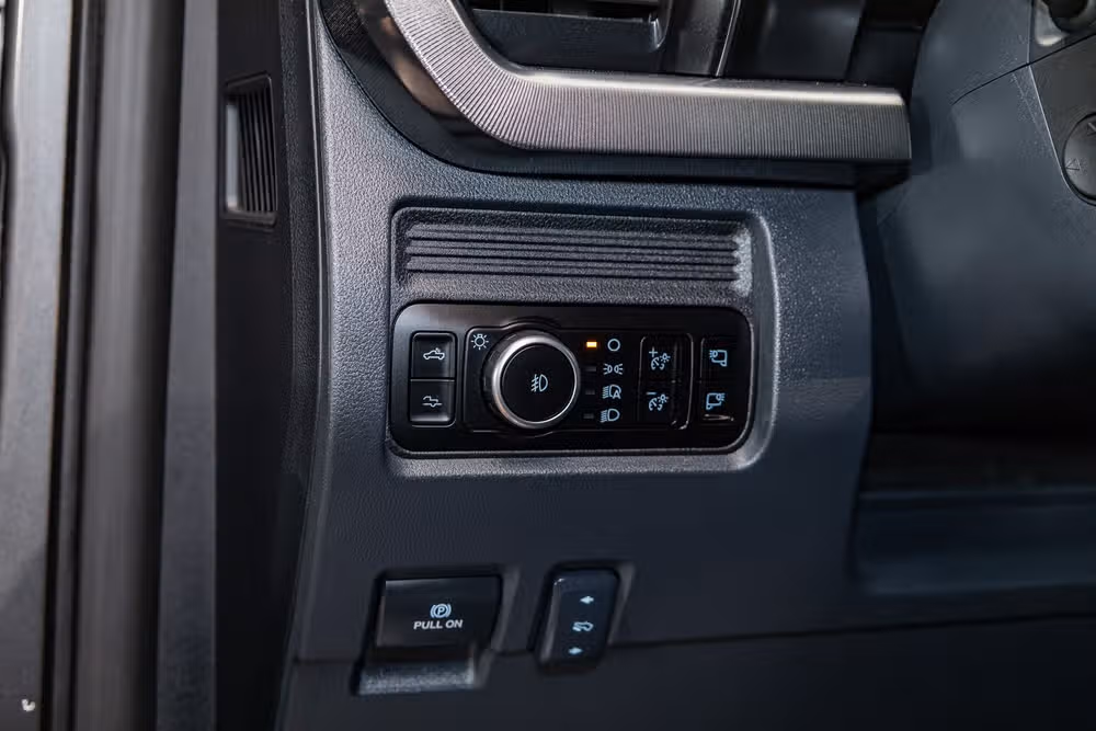 2026 Ford F-250 Super Duty Platinum Crew Cab Image 16