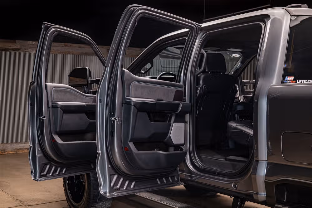 2026 Ford F-250 Super Duty Platinum Crew Cab Image 27