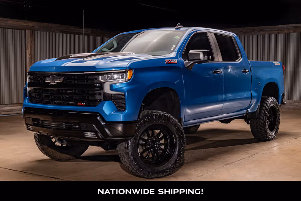 2023 Chevrolet Silverado 1500 LT Trail Boss Crew Cab Image 4