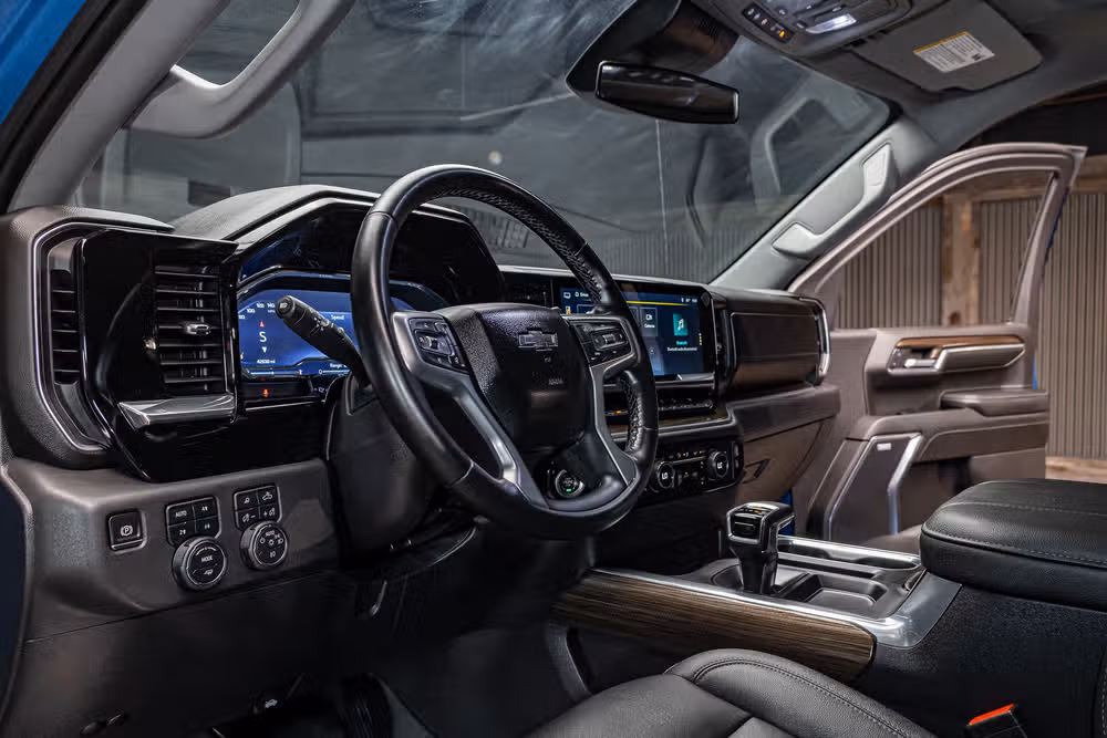2023 Chevrolet Silverado 1500 LT Trail Boss Crew Cab Image 12