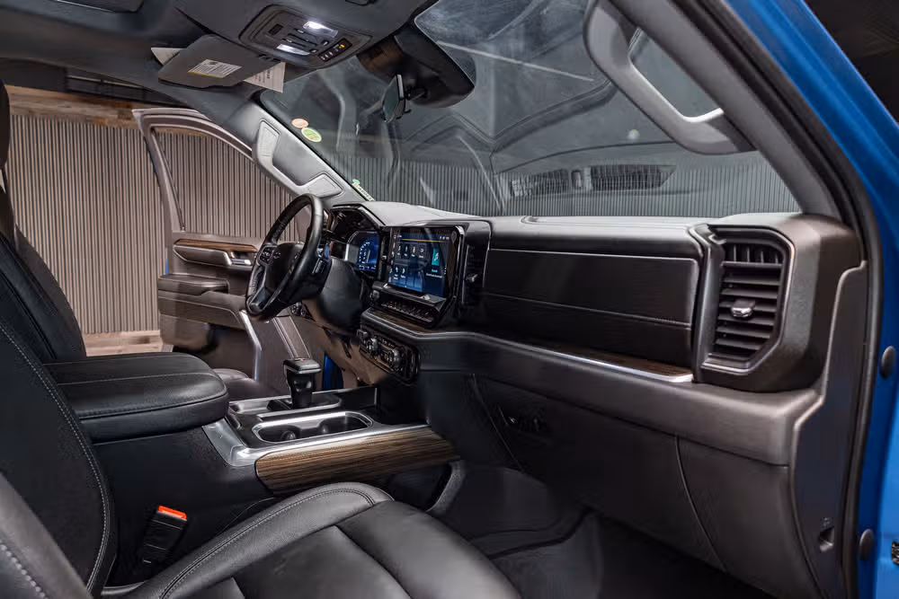 2023 Chevrolet Silverado 1500 LT Trail Boss Crew Cab Image 15