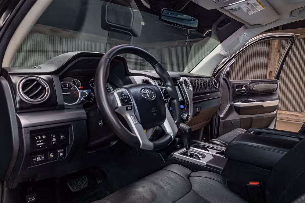 2017 Toyota Tundra Platinum CrewMax Image 12