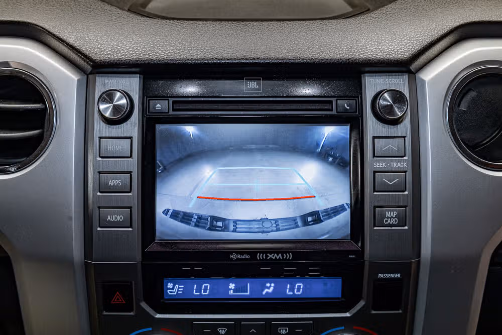 2017 Toyota Tundra Platinum CrewMax Image 18