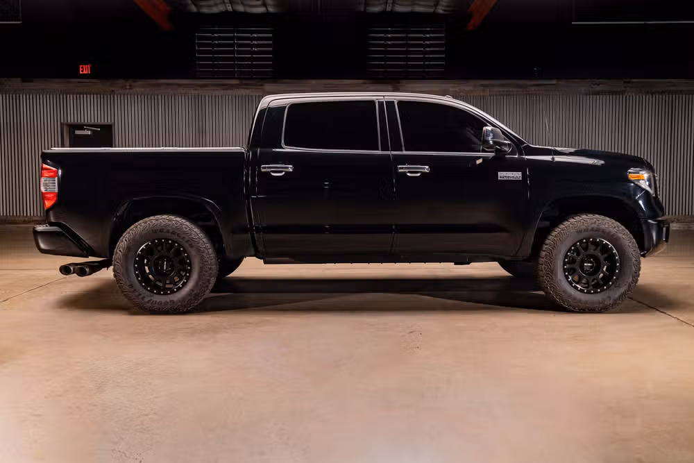 2017 Toyota Tundra Platinum CrewMax Image 10