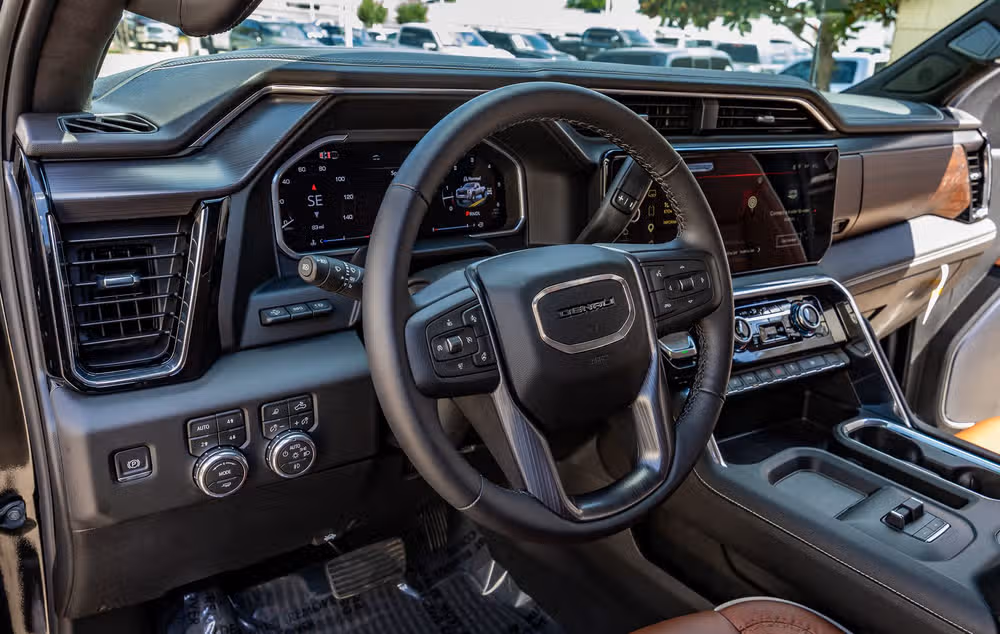 2026 GMC Sierra 3500HD Denali Ultimate Crew Cab Image 17