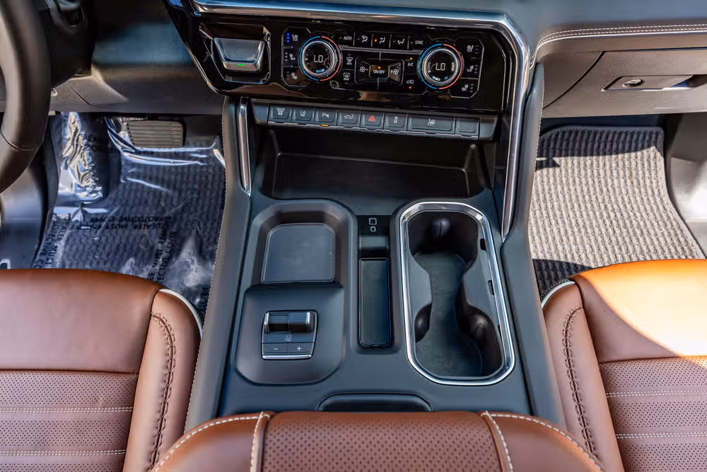 2026 GMC Sierra 3500HD Denali Ultimate Crew Cab Image 28