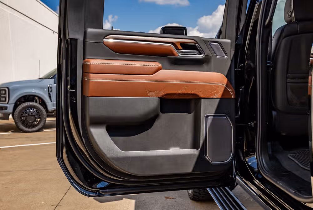 2026 GMC Sierra 3500HD Denali Ultimate Crew Cab Image 39