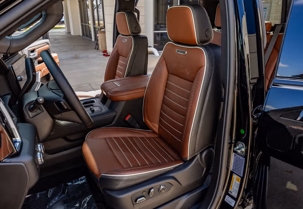 2026 GMC Sierra 3500HD Denali Ultimate Crew Cab Image 30