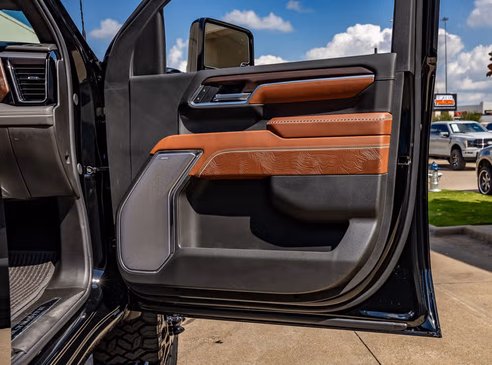 2026 GMC Sierra 3500HD Denali Ultimate Crew Cab Image 38
