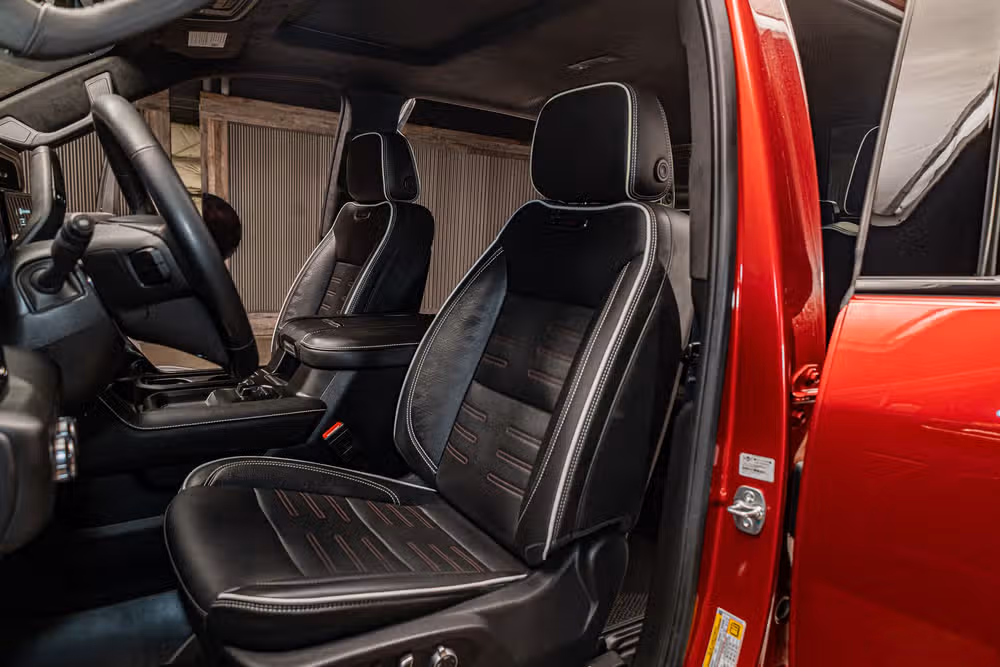 2025 GMC Sierra 2500HD AT4X Crew Cab Image 24