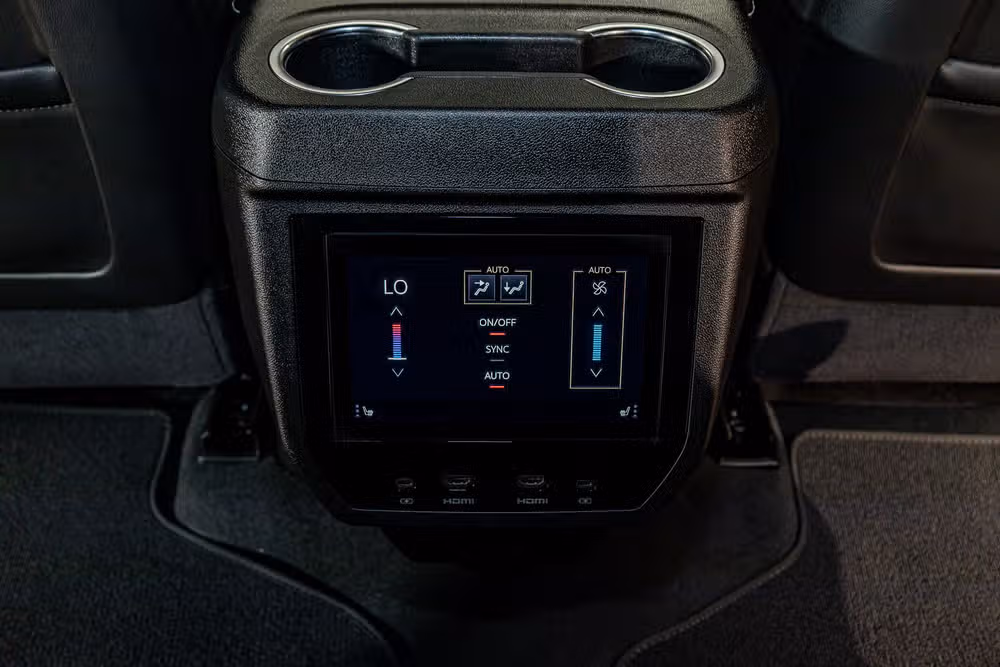 2026 GMC Yukon AT4 Ultimate Image 25
