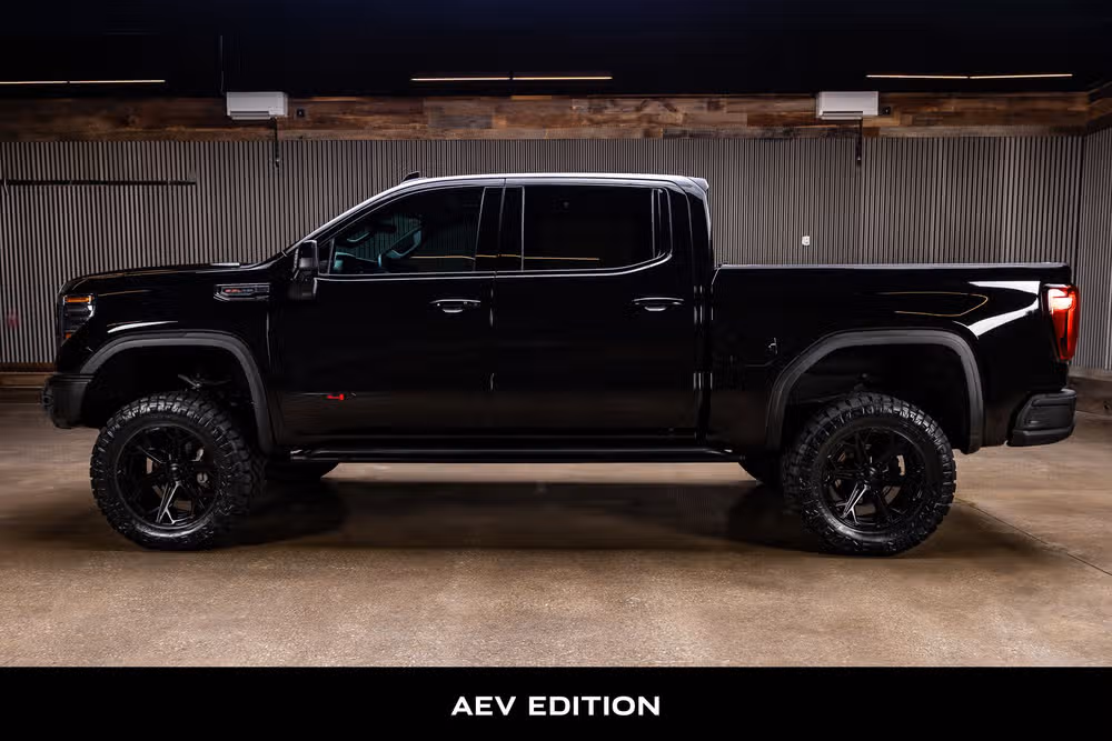 2023 GMC Sierra 1500 AT4X Crew Cab Image 6