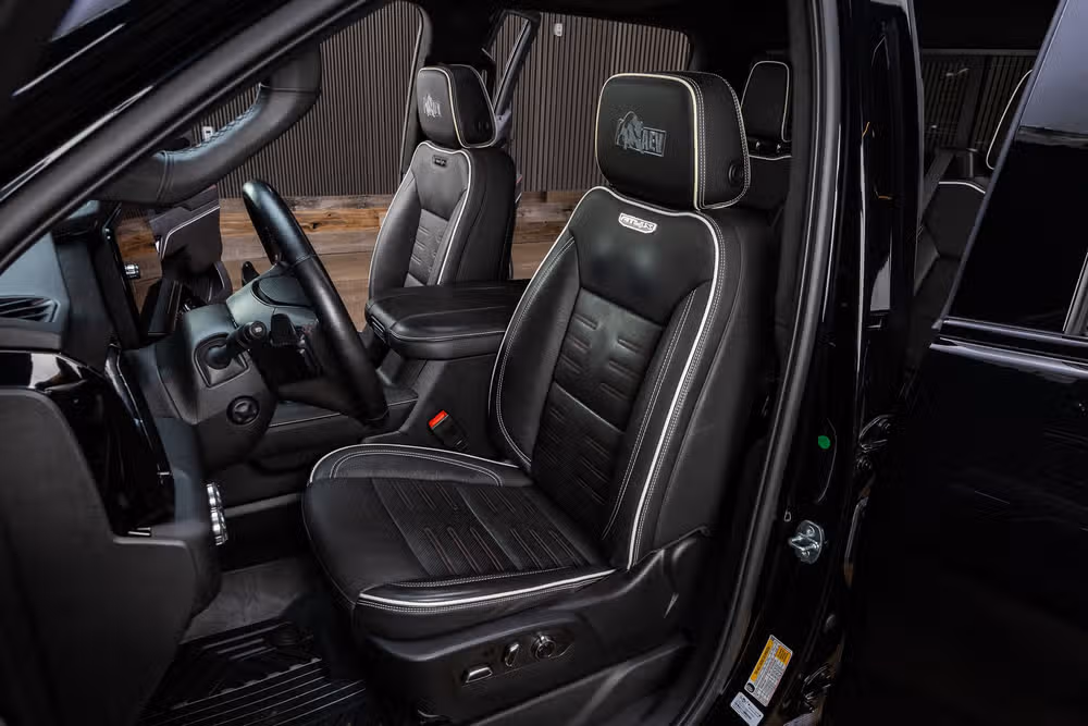 2023 GMC Sierra 1500 AT4X Crew Cab Image 30