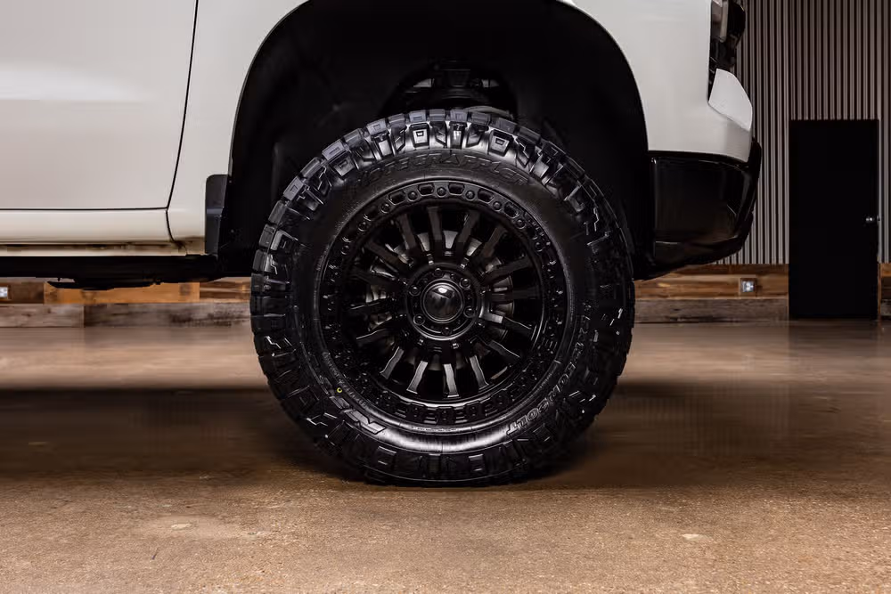 2024 Chevrolet Silverado 1500 LT Trail Boss Crew Cab Image 12