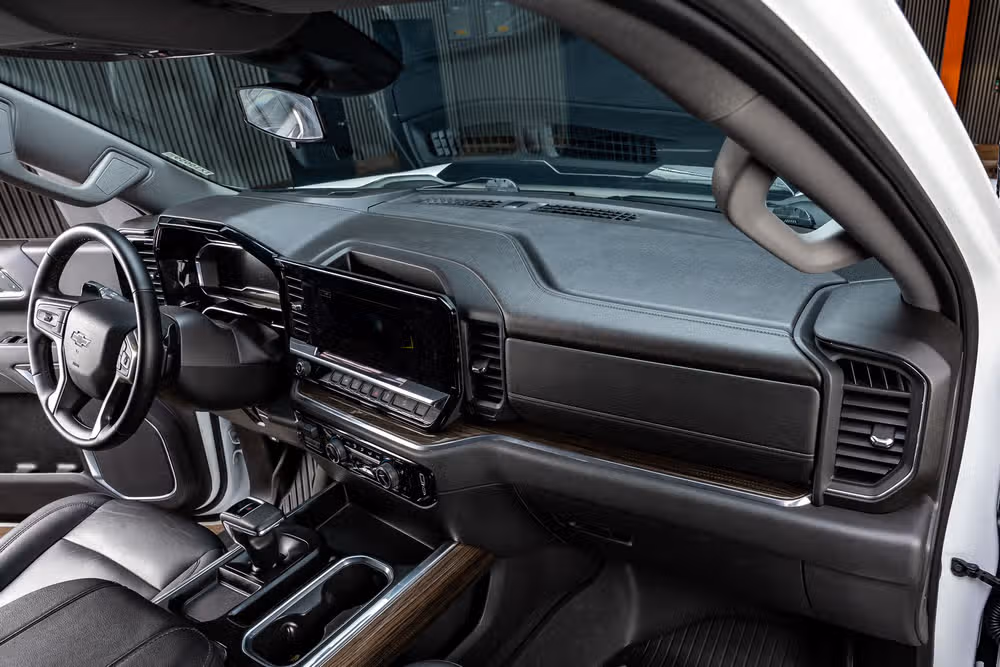 2024 Chevrolet Silverado 1500 LT Trail Boss Crew Cab Image 17