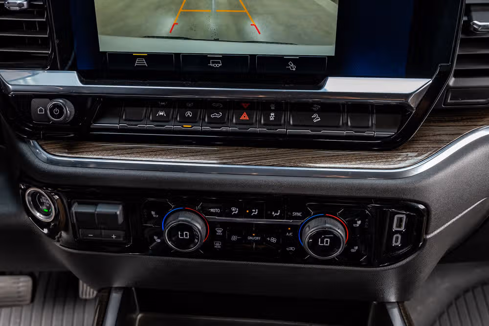 2024 Chevrolet Silverado 1500 LT Trail Boss Crew Cab Image 26