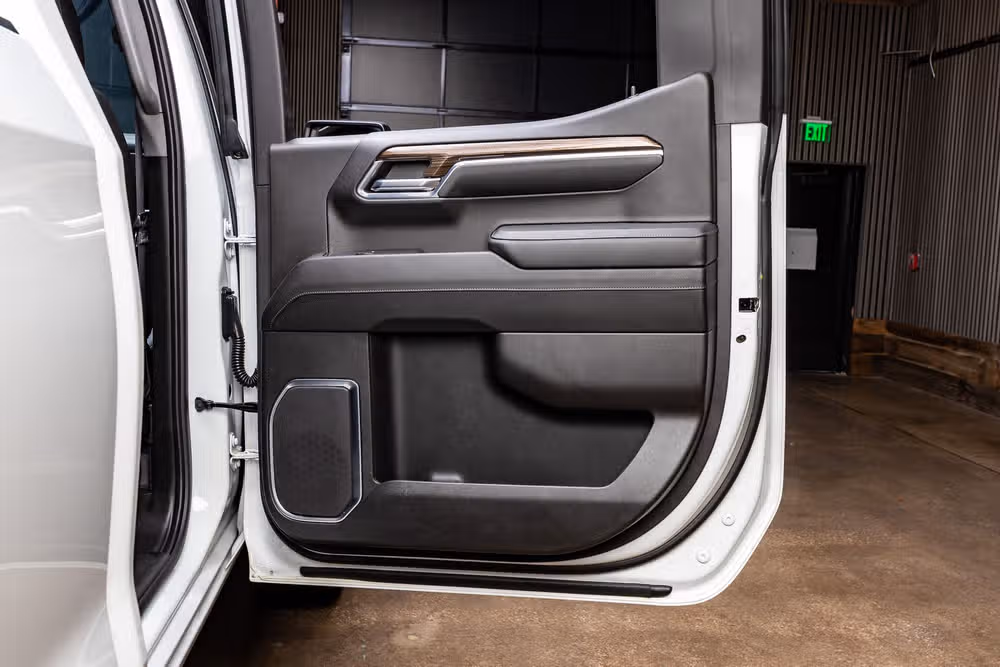 2024 Chevrolet Silverado 1500 LT Trail Boss Crew Cab Image 38