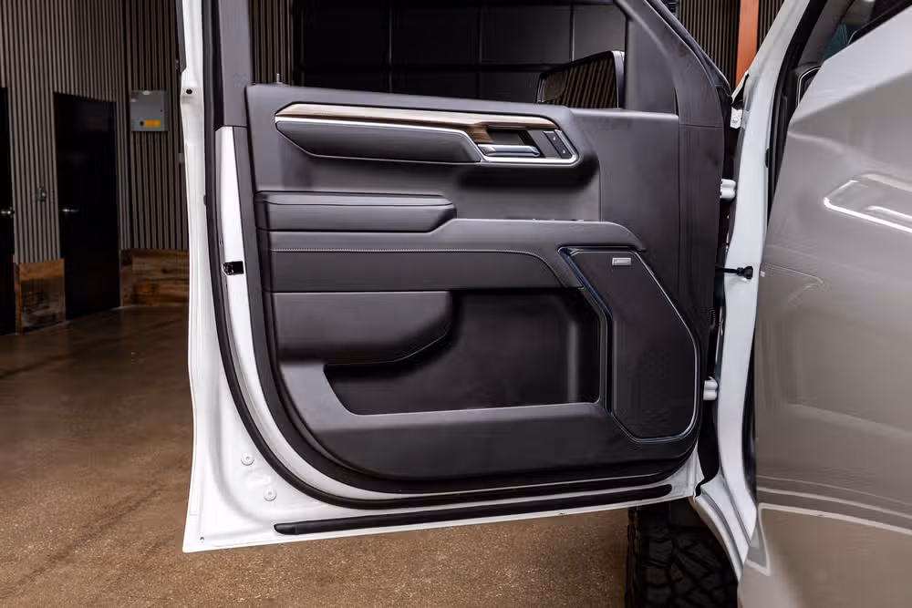 2024 Chevrolet Silverado 1500 LT Trail Boss Crew Cab Image 35