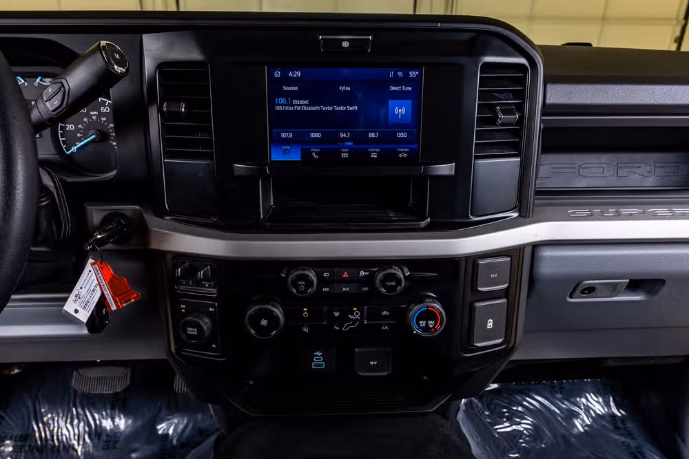 2026 Ford F-450 Super Duty XL Regular Cab Image 23