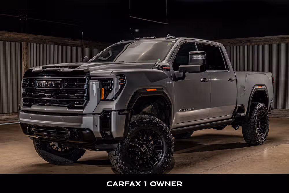 2026 GMC Sierra 3500HD AT4 Crew Cab Image 5