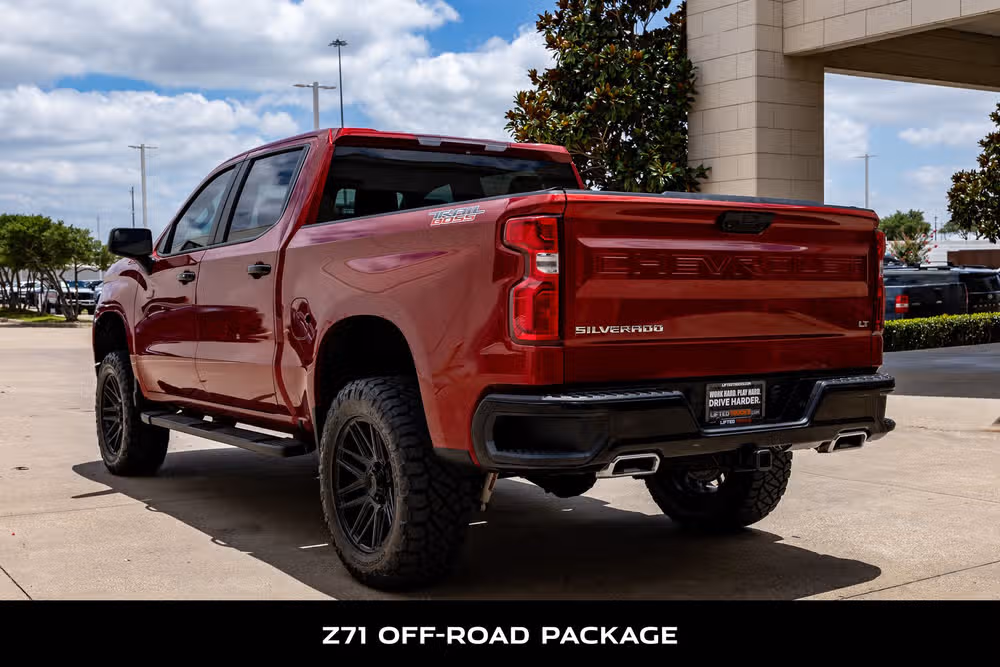 2024 Chevrolet Silverado 1500 LT Trail Boss Crew Cab Image 7